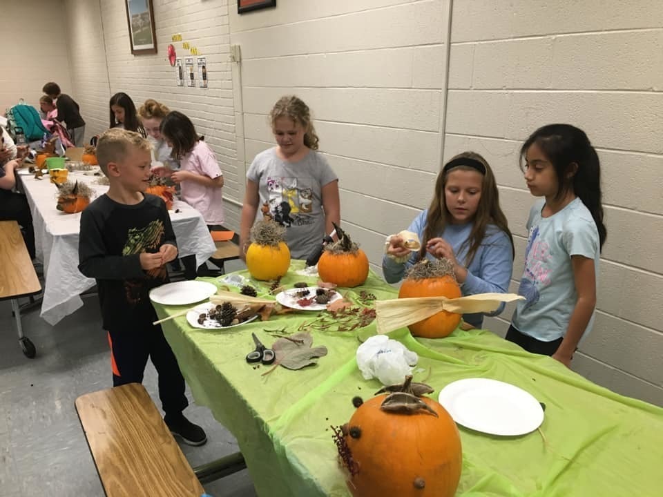 Shenandoah Elementary Garden Club Students Decorate Pumpkins for Fall