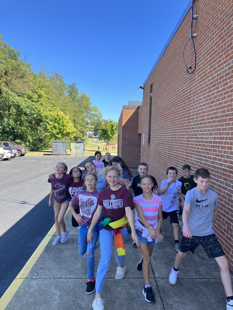 Students outdoors at Luray Middle School 