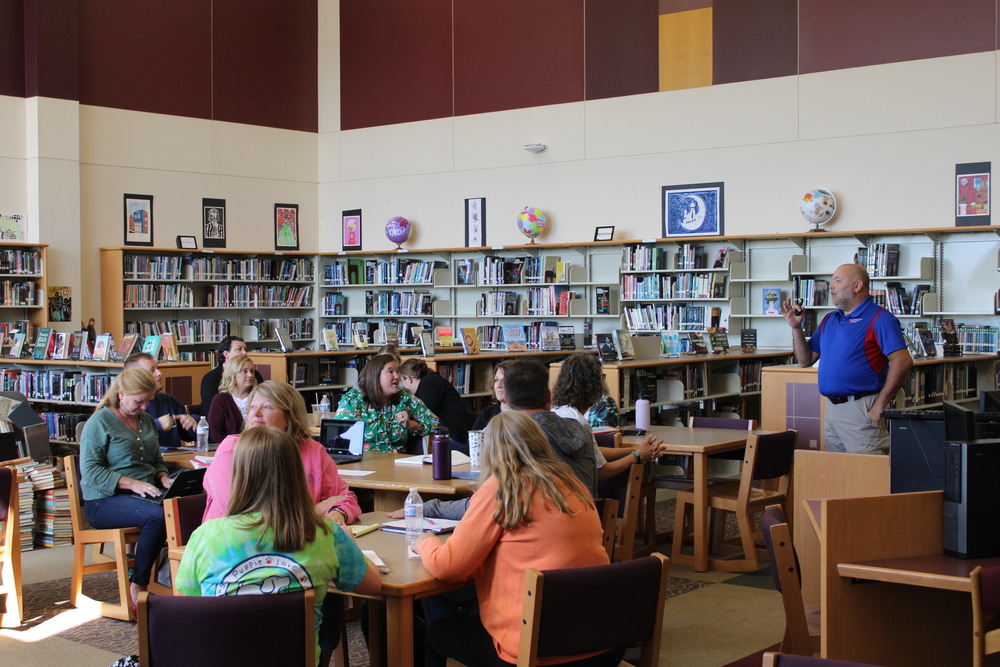 Dr. Hurt Presenting to Teachers on CIP